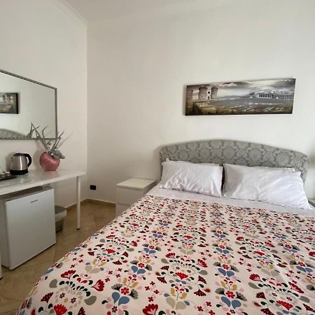 ホテル Falu Napoli Centro Camera Con Cucina E Bagno Privato エクステリア 写真