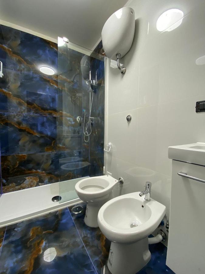 ホテル Falu Napoli Centro Camera Con Cucina E Bagno Privato エクステリア 写真